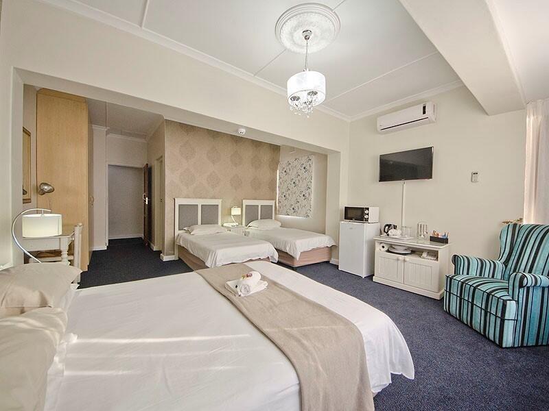 The Russel Hotel Knysna Exterior photo