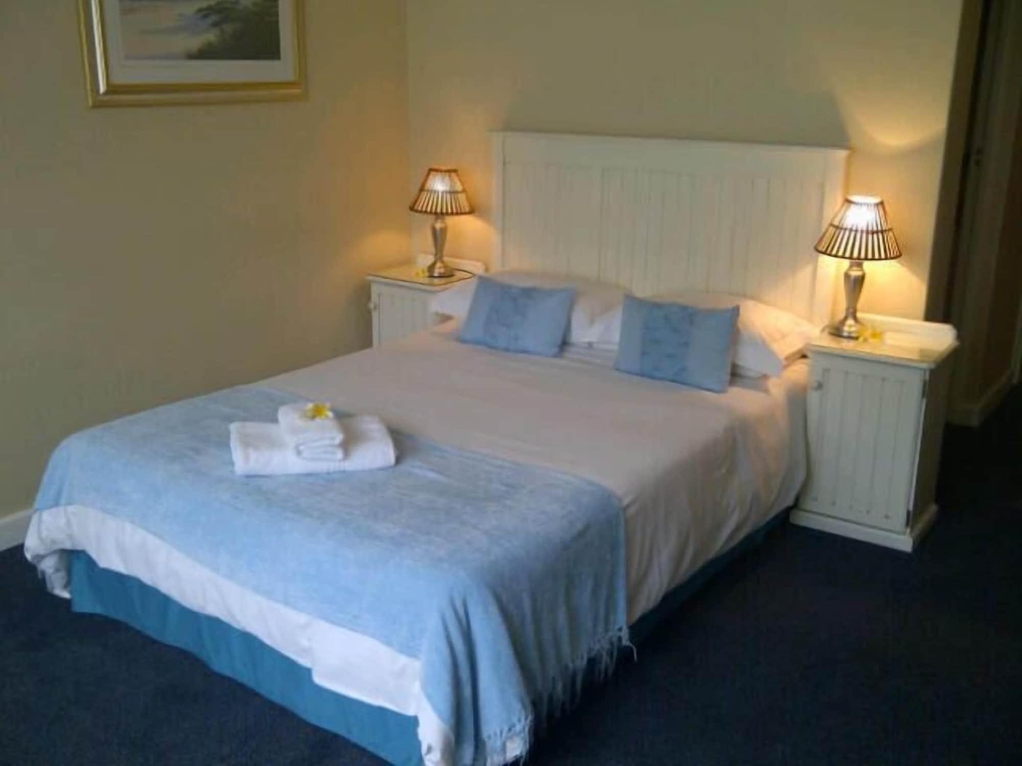 The Russel Hotel Knysna Exterior photo